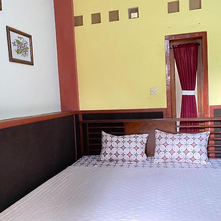 Ada Homestay Magelang Buitenkant foto