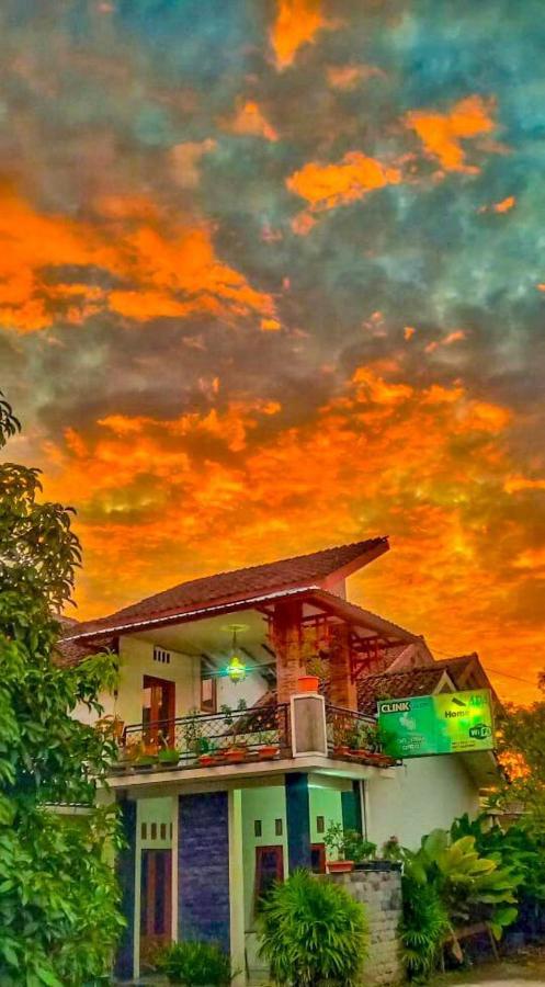 Ada Homestay Magelang Buitenkant foto