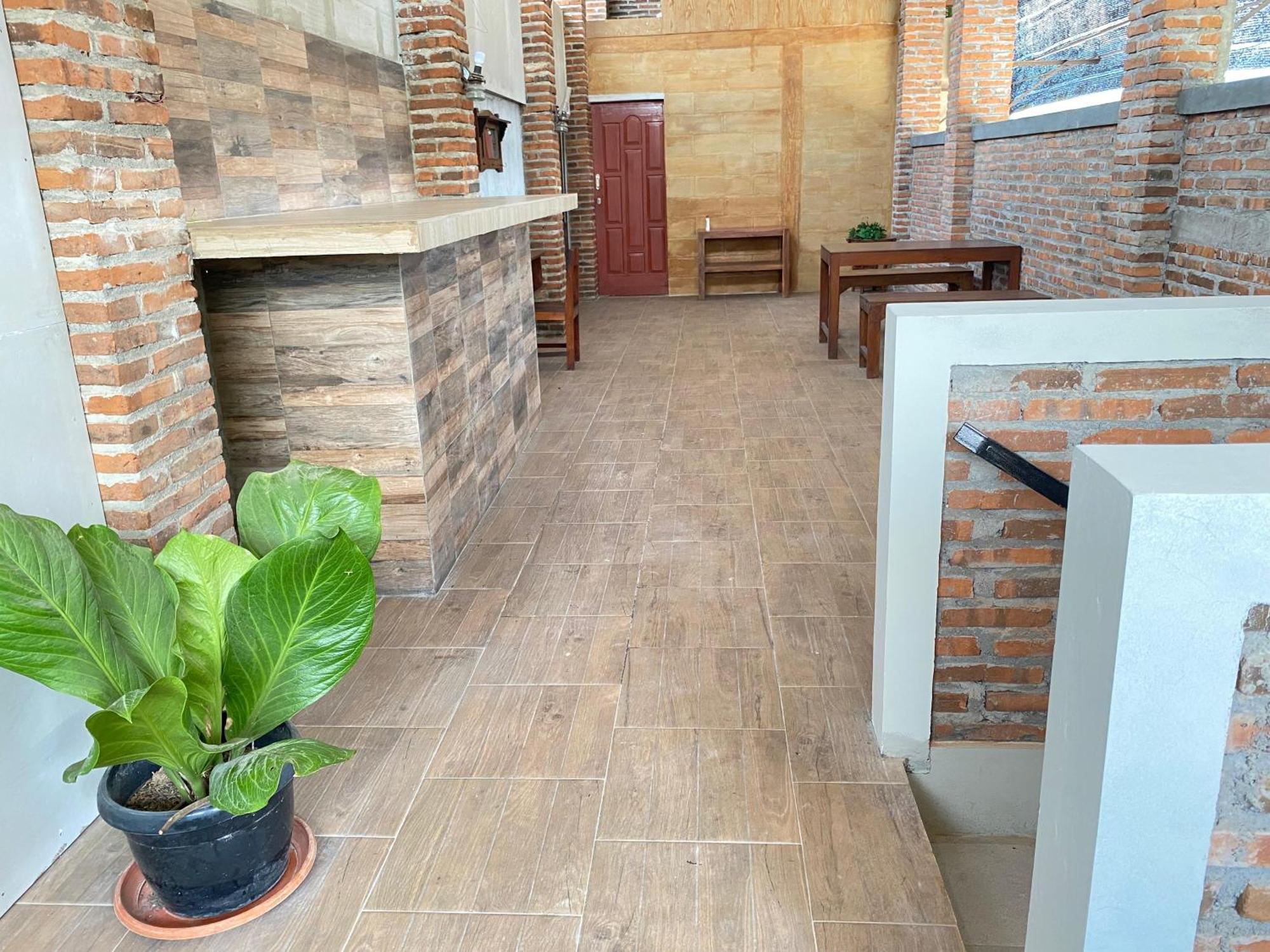Ada Homestay Magelang Buitenkant foto