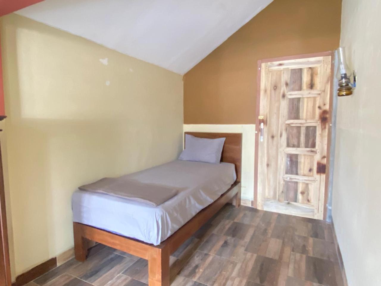 Ada Homestay Magelang Buitenkant foto
