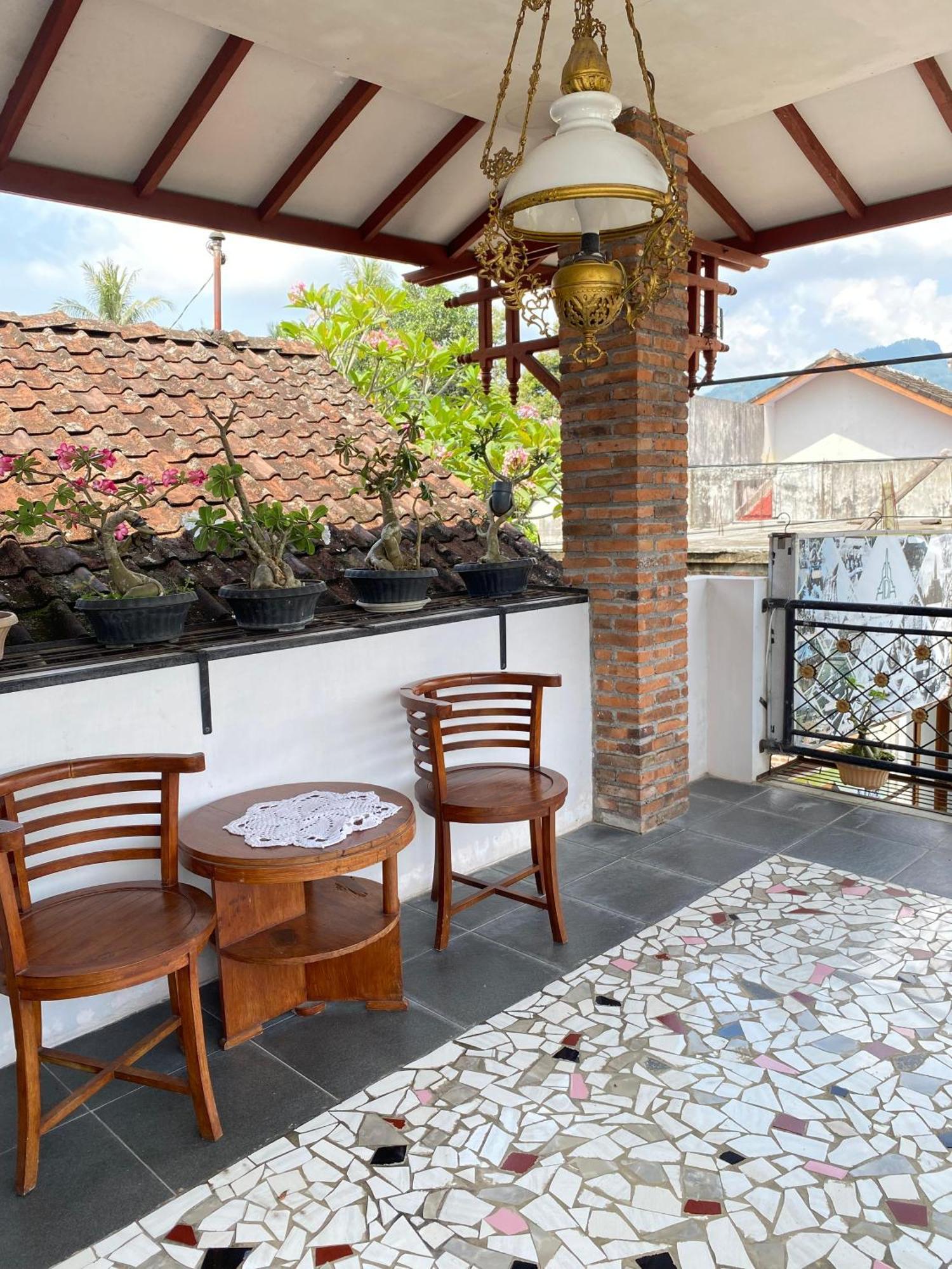 Ada Homestay Magelang Buitenkant foto