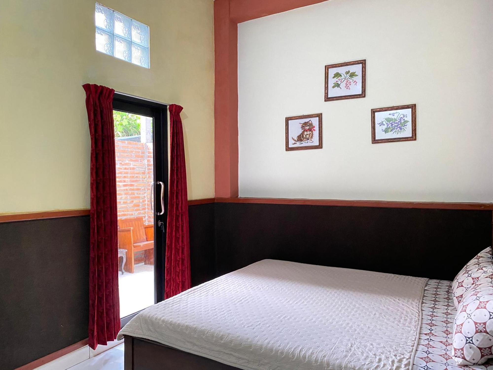 Ada Homestay Magelang Buitenkant foto