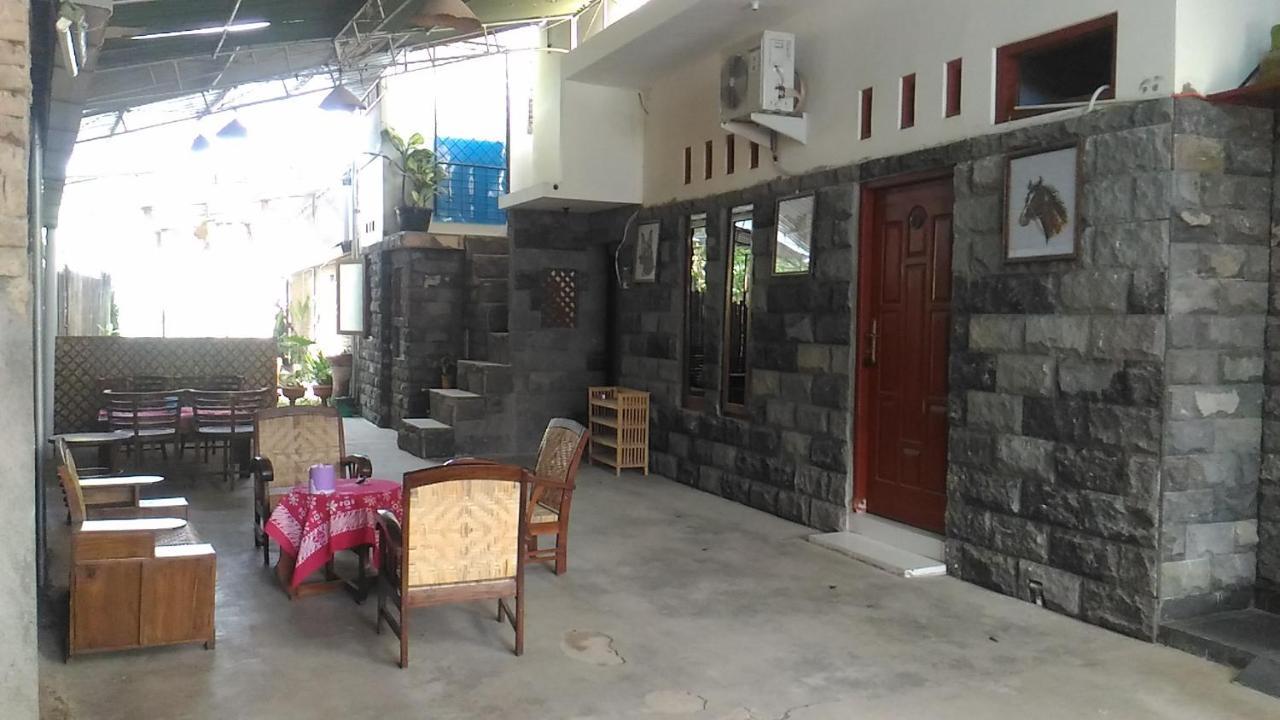 Ada Homestay Magelang Buitenkant foto